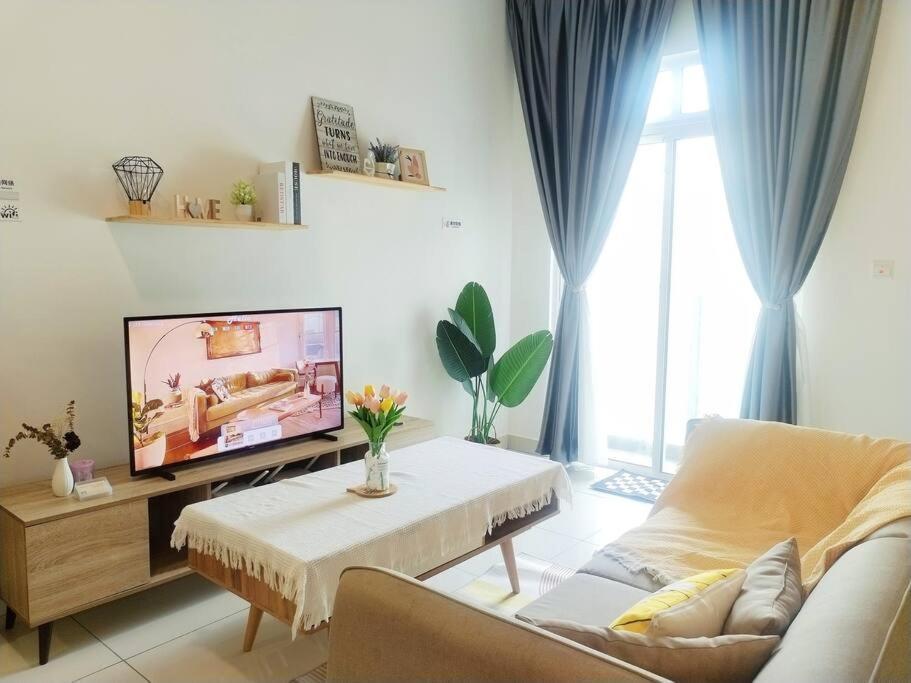 Pangsapuri Pwtc Titiwangsa Hkl Near Mrt Family